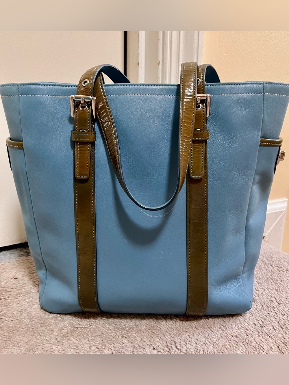 Coach Tote Bag - Picture 2 of 16